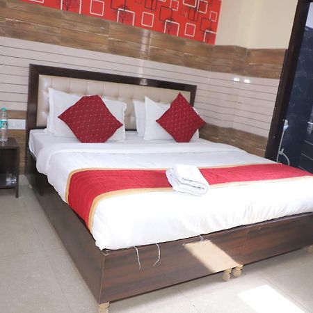 Hotel Aditya Residency Near Sector 63 Metro Station Noida Eksteriør bilde