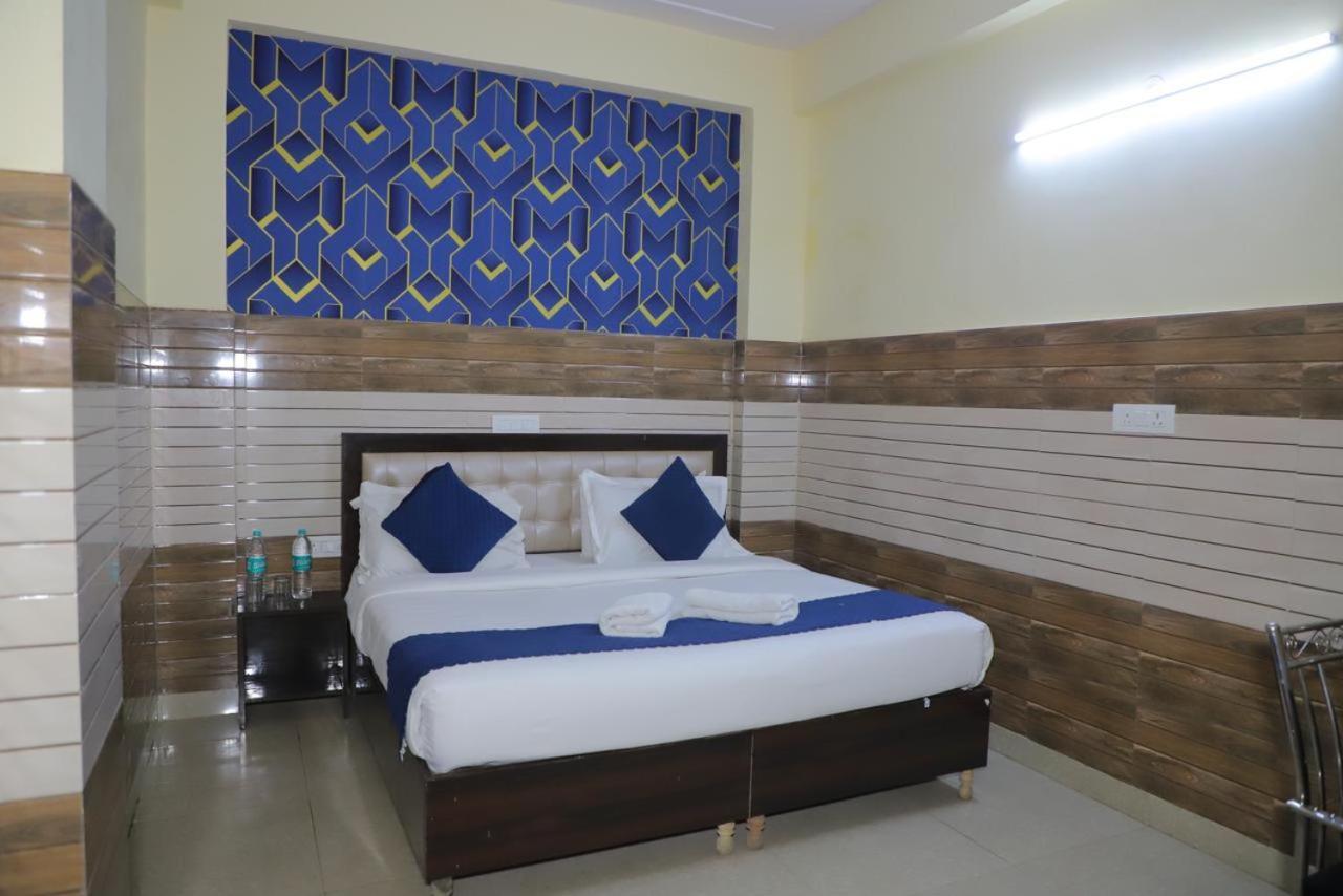 Hotel Aditya Residency Near Sector 63 Metro Station Noida Eksteriør bilde